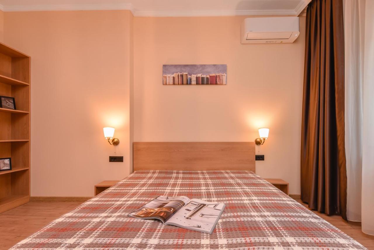 Sofia Dream Apartment - The Library - 3-Bdr, 2-Bthr By Flat Mаnager Екстериор снимка